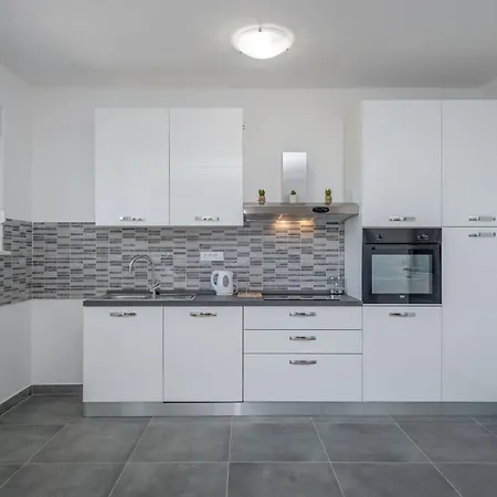 House Marin Kastela